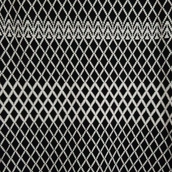 New York and company body Hugging sweater dress - Picture 3 of 6